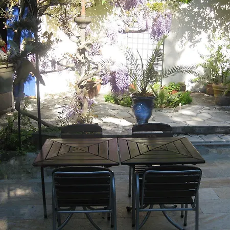 La Malouine מלון 2*